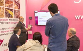 reunión stand sinergia g6