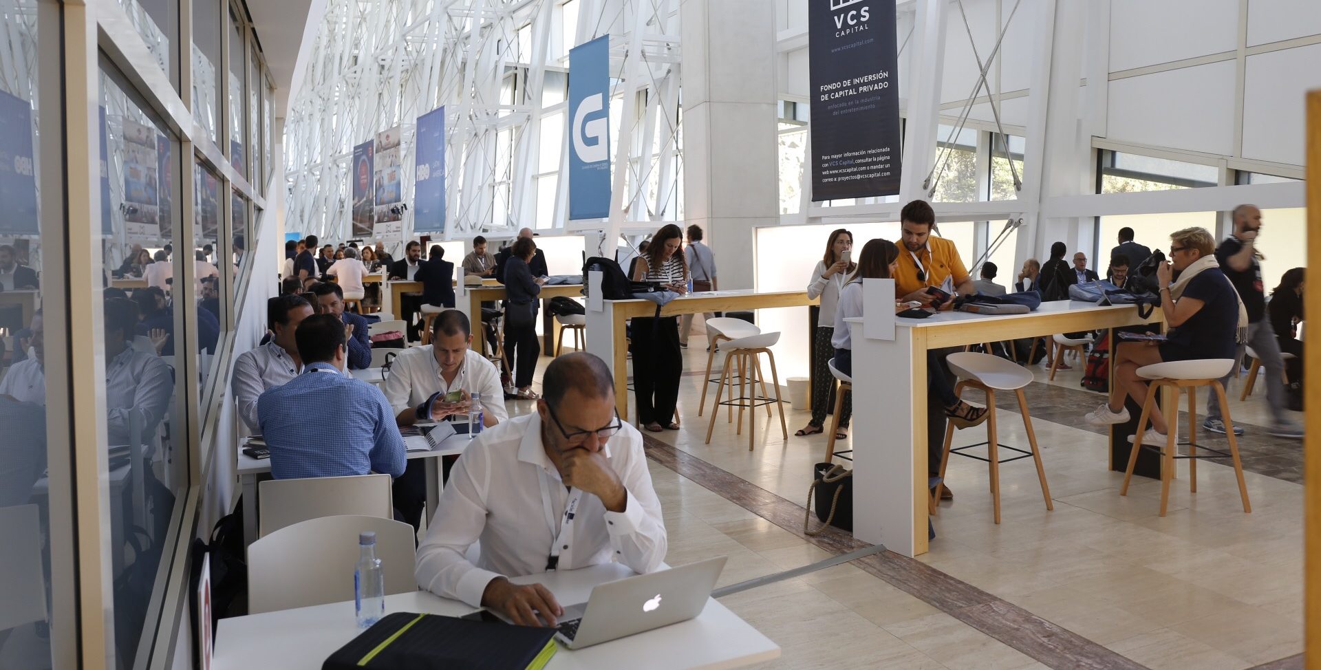 reuniones de trabajo en el evento conecta fiction, en Santiago