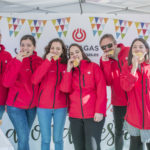 equipo de azafatas y personal auxiliar en un evento en Galicia